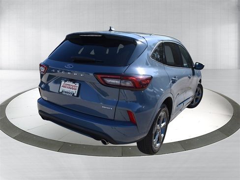 Used 2024 Ford Escape ST-Line image 8