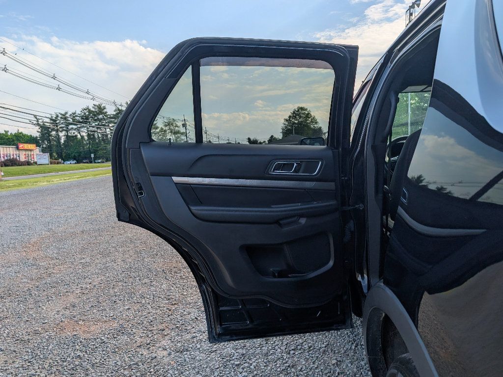 Used 2018 Ford Explorer XLT AWD/4WD image 11