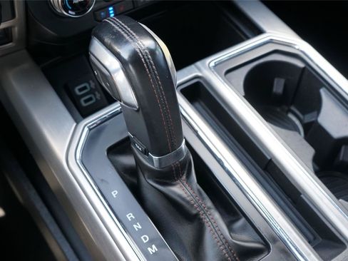Used 2018 Ford F150 Platinum w/ Equipment Group 701A Luxury AWD/4WD image 13