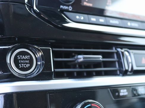 Used 2022 Nissan Pathfinder S image 25