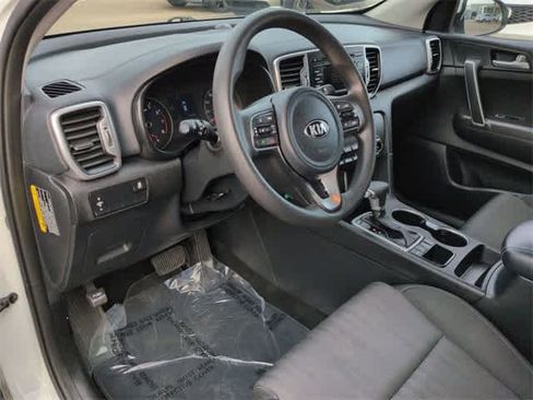 Used 2019 Kia Sportage LX image 10
