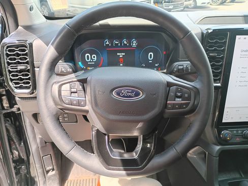 Used 2024 Ford Ranger Lariat w/ FX4 Off-Road Package AWD/4WD image 21
