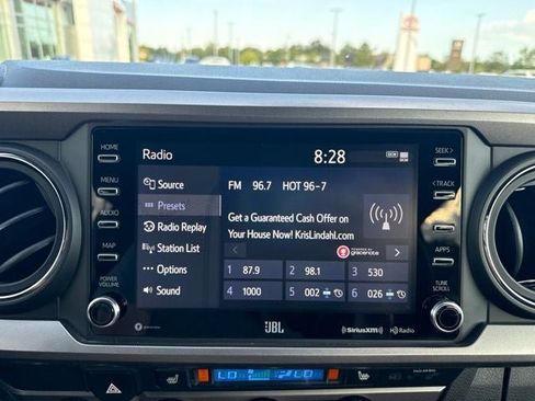 Certified 2020 Toyota Tacoma Limited AWD/4WD image 29