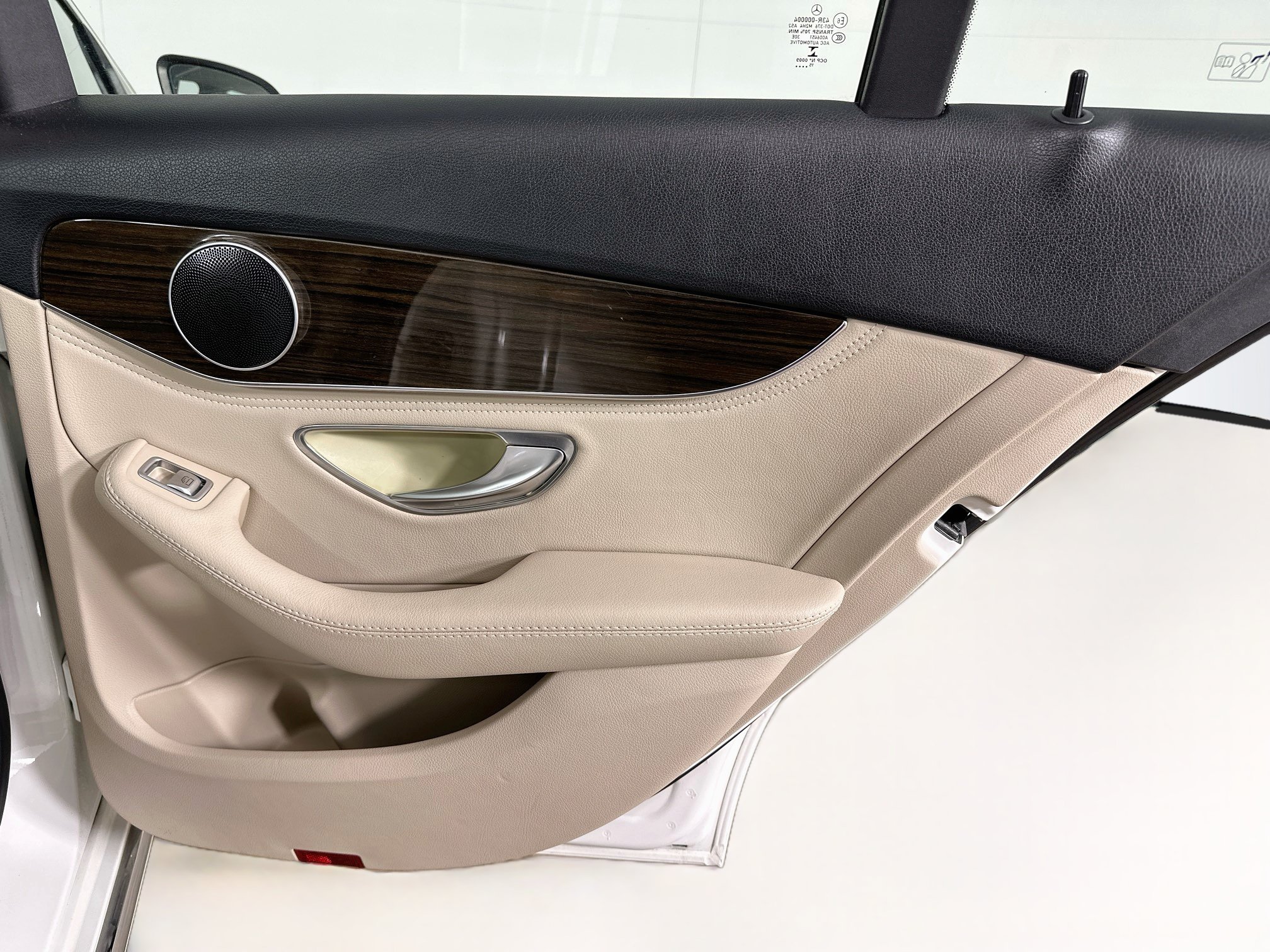 Used 2016 Mercedes-Benz C 300 4MATIC Sedan image 30