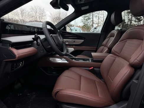 New 2026 Lincoln Nautilus Reserve image 18