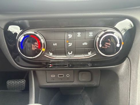 Certified 2023 Buick Encore GX Preferred w/ Cold Weather Comfort Package image 27