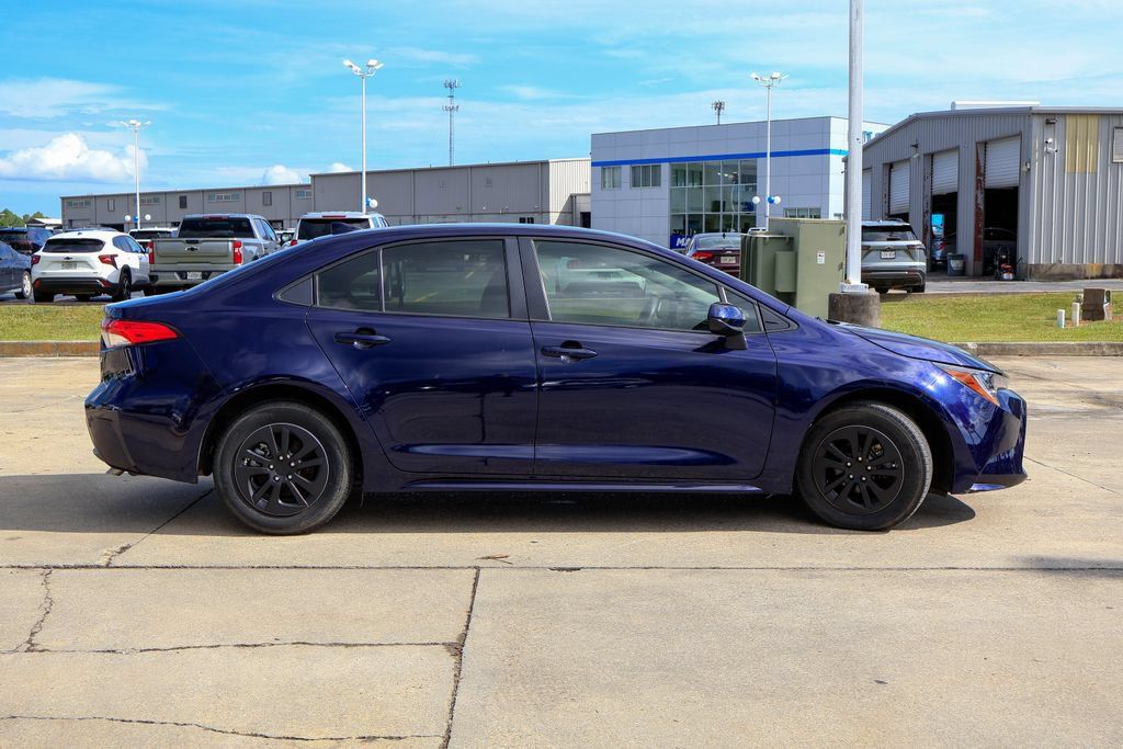 Used 2022 Toyota Corolla LE FWD image 23
