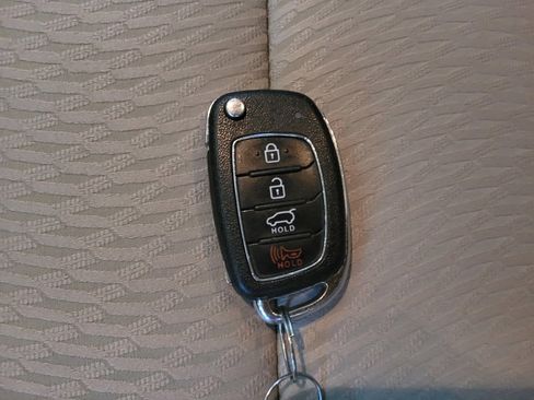 Used 2018 Hyundai Santa Fe Sport image 32