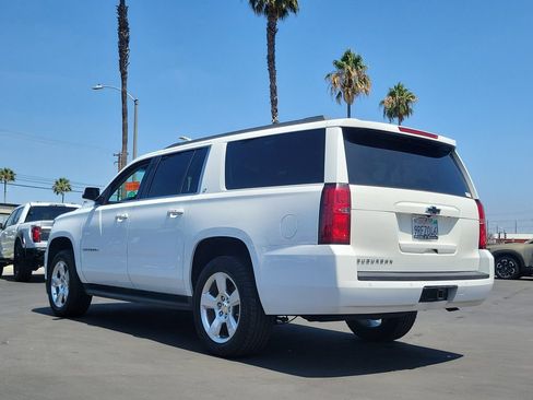Used 2016 Chevrolet Suburban LT RWD image 2