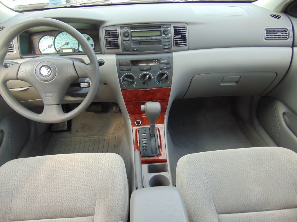 Used 2004 Toyota Corolla LE FWD image 17