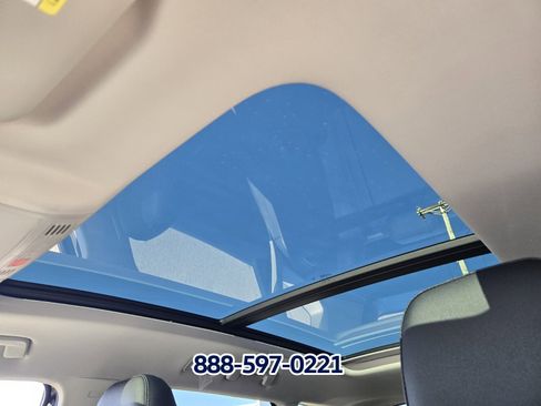 New 2026 Volkswagen Taos SE image 7