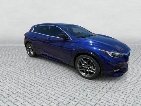 Certified 2018 INFINITI QX30 Sport w/ Sport Leather Package FWD image 9