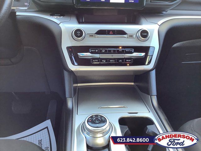 Used 2023 Ford Explorer XLT RWD image 15