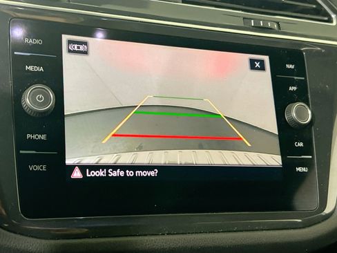 Used 2022 Volkswagen Tiguan SEL R-Line image 14