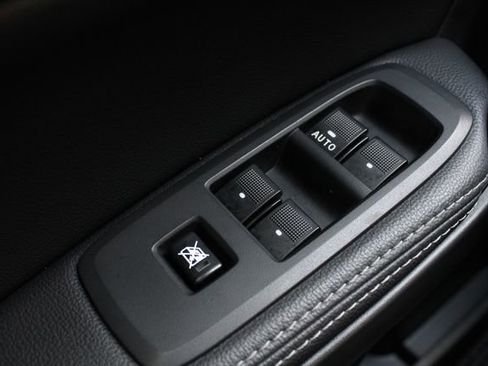 Used 2023 Ford Ranger Lariat w/ Tremor Off-Road Package image 7