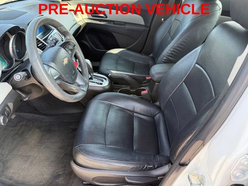 Used 2015 Chevrolet Cruze LS FWD image 10