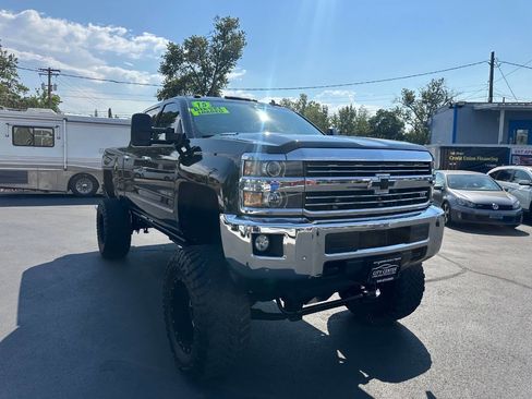 Used 2015 Chevrolet Silverado 2500 LTZ w/ Duramax Plus Package image 2