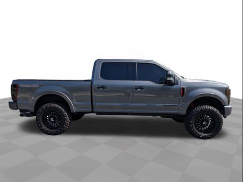 Used 2022 Ford F350 Platinum w/ Tremor Off-Road Package AWD/4WD image 3