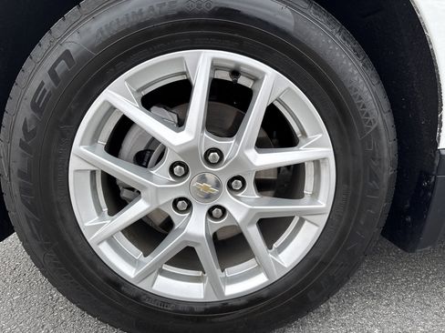 Used 2023 Chevrolet Equinox LT w/ LPO, Floor Liner Package image 10