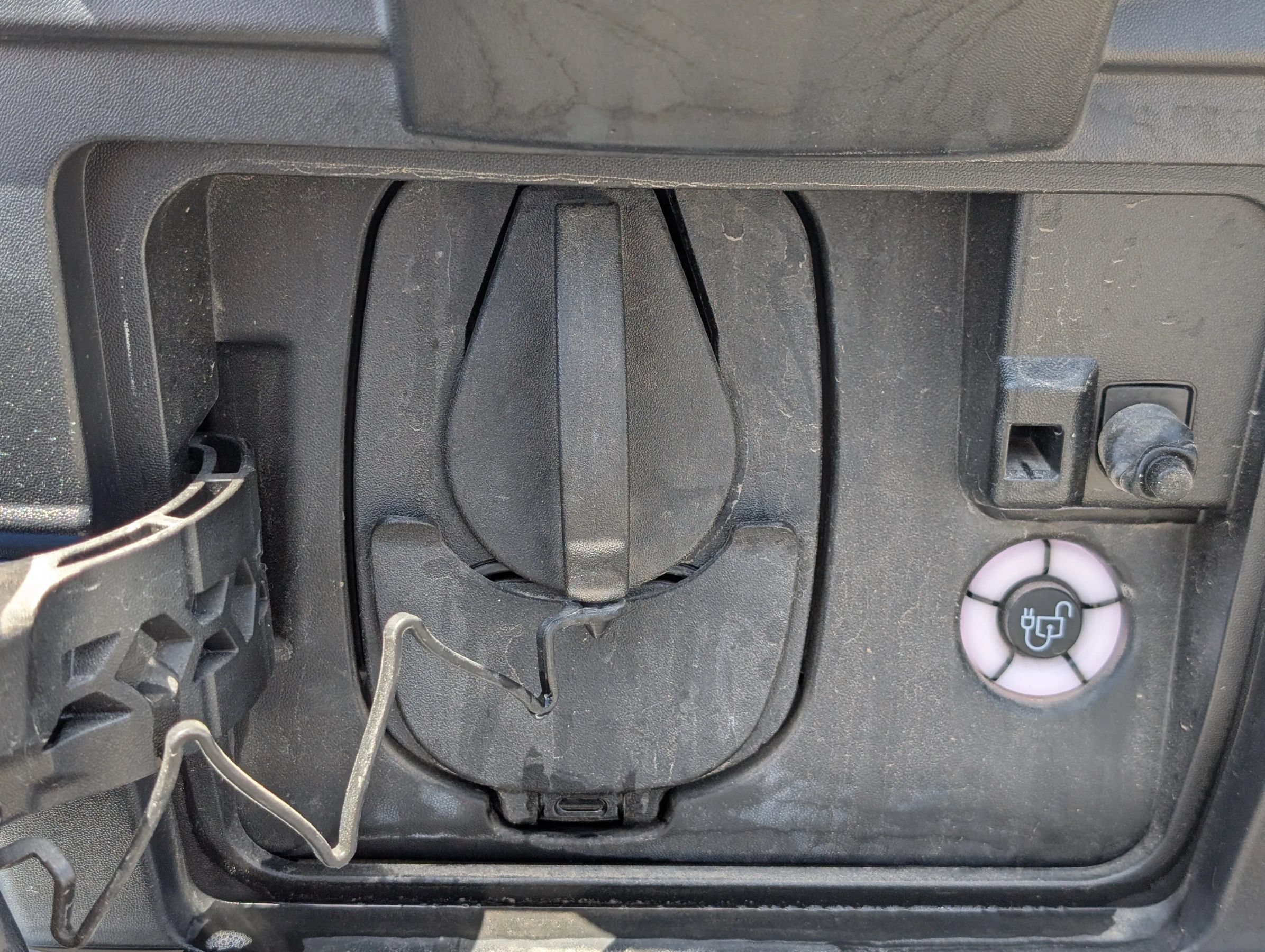 Used 2023 Ford E-Transit Medium Roof RWD image 13