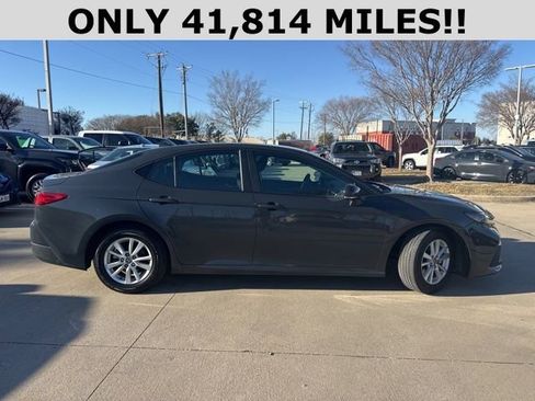 Used 2025 Toyota Camry LE image 2