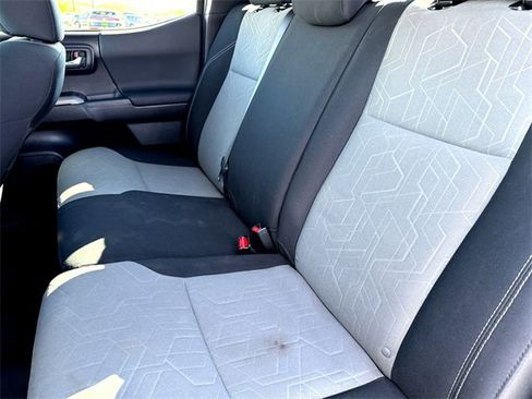 Used 2023 Toyota Tacoma TRD Off-Road image 27