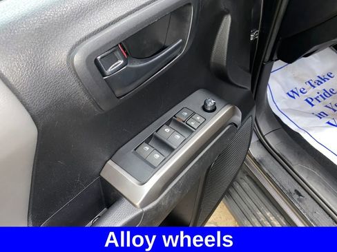 Used 2021 Toyota Tacoma SR5 image 16