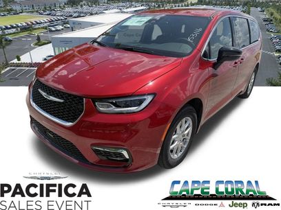 New 2026 Chrysler Pacifica Select