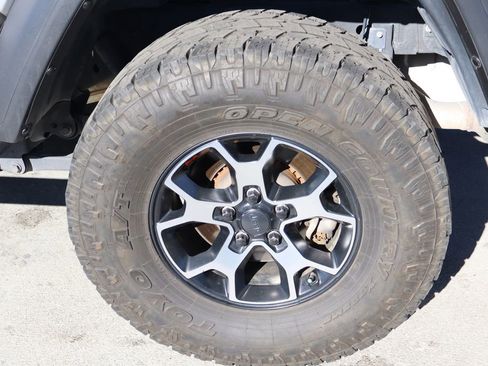 Used 2020 Jeep Gladiator Sport w/ Quick Order Package 24S image 35