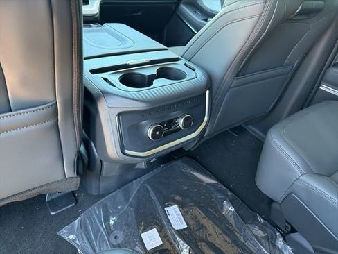 New 2026 Ford Expedition Max Active AWD/4WD image 9