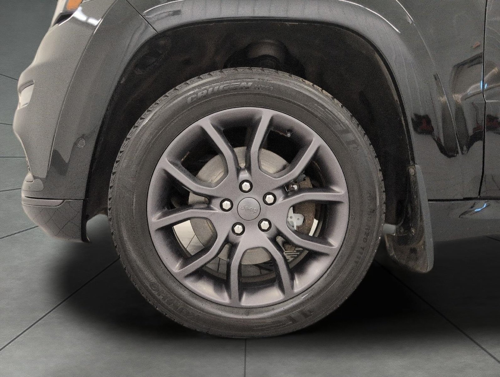 Used 2021 Jeep Grand Cherokee Overland AWD/4WD image 32