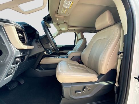 Used 2024 Ford Expedition Max Limited image 23