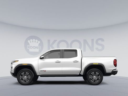 Used 2024 GMC Canyon AT4 w/ Technology Package AWD/4WD image 2