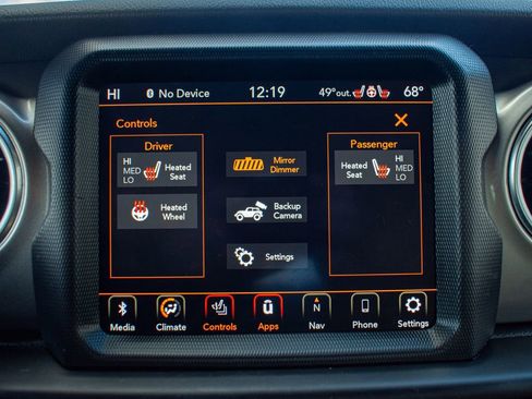 Used 2021 Jeep Wrangler Unlimited Sahara image 29