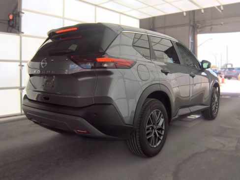 Used 2023 Nissan Rogue S FWD image 3