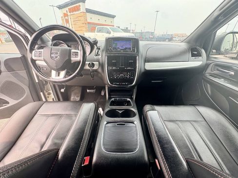 Used 2018 Dodge Grand Caravan GT FWD image 22