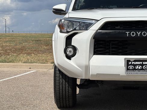 Certified 2020 Toyota 4Runner SR5 Premium w/ Moonroof Package RWD image 5