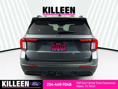 Used 2025 Ford Explorer ST-Line w/ ST-Line Street Pack AWD/4WD image 7