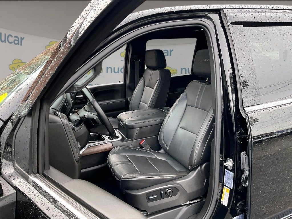 Used 2023 Chevrolet Silverado 3500 High Country w/ Safety Package II AWD/4WD image 10
