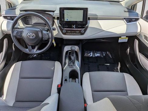 Used 2025 Toyota Corolla LE FWD image 17