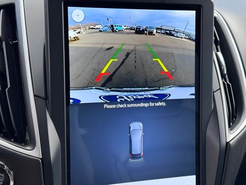 Used 2023 Ford Edge SEL image 14