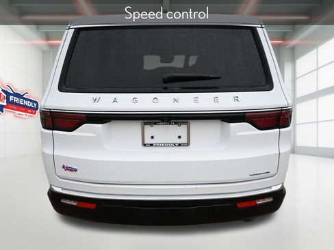 Used 2024 Jeep Wagoneer Series III image 35