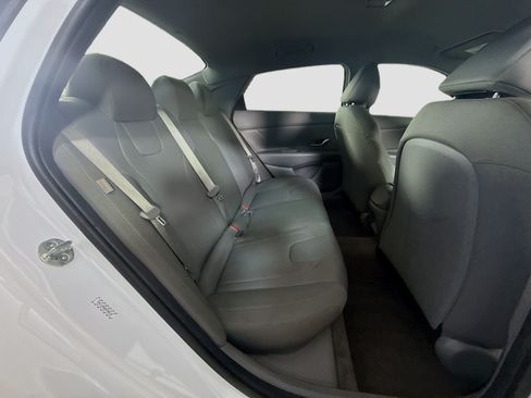 Used 2024 Hyundai Elantra SE FWD image 26