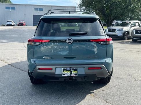 New 2026 Nissan Pathfinder SL w/ SL Premium Package (P04) AWD/4WD image 4