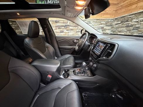 Used 2021 Jeep Cherokee Limited AWD/4WD image 14