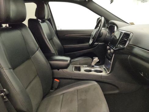 Used 2021 Jeep Grand Cherokee Laredo X image 21