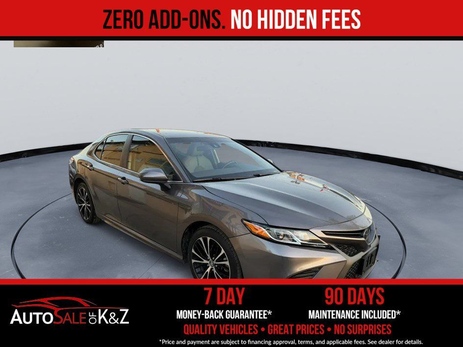 Used 2020 Toyota Camry SE FWD image 5