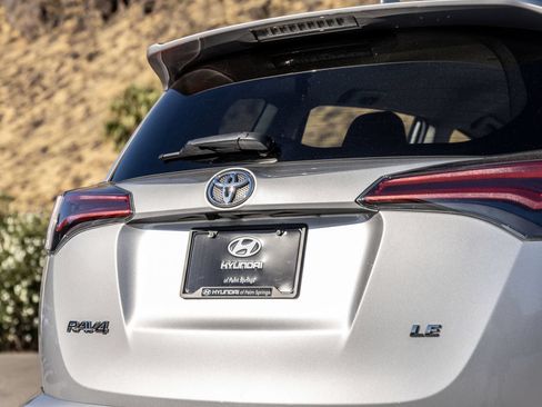 Used 2017 Toyota RAV4 LE w/ Carpet Mat Package FWD image 11