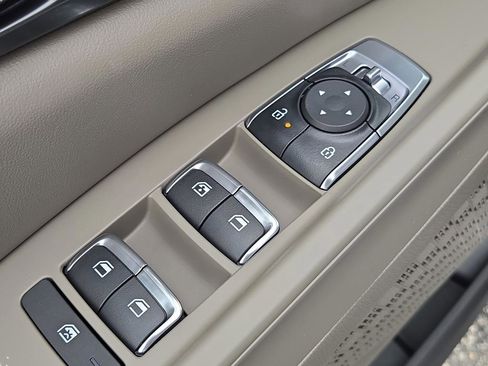 New 2026 Kia Carnival LXS image 16