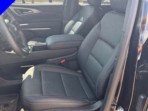 Used 2025 Chevrolet Traverse LT w/ Driver Confidence Package AWD/4WD image 12